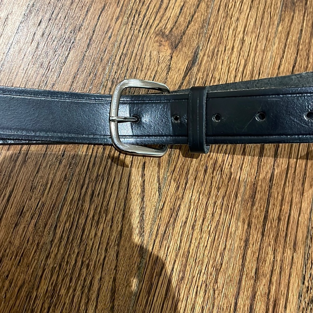 Men’s black leather belt metal buckle